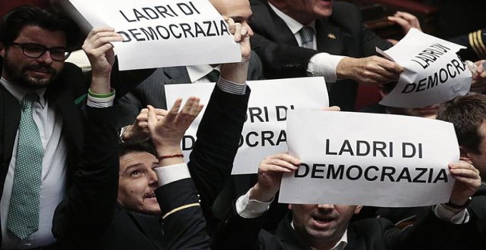 Ladri di democrazia