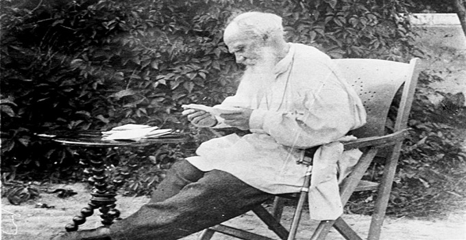 Tolstoj e l’arte al tempo del rogo dei libri