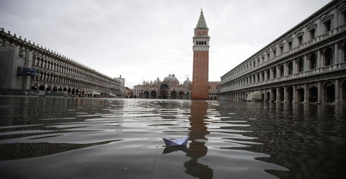 Non sarà l’acqua, ma il fuoco!