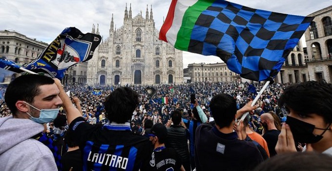 La vera rivoluzione è partita dal popolo nel pallone