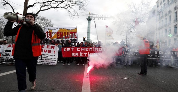 La rivolta in Francia, un primo segnale per l’Europa dei banchieri?